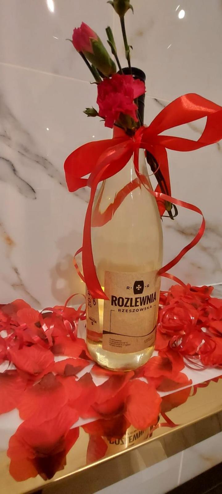 Miodowy Apartament Z Balkonem, Hustawka, Garazem I Faktura Rzeszow Bagian luar foto