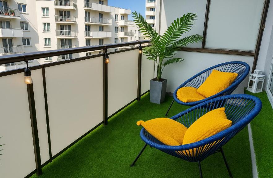 Miodowy Apartament Z Balkonem, Hustawka, Garazem I Faktura Rzeszow Bagian luar foto